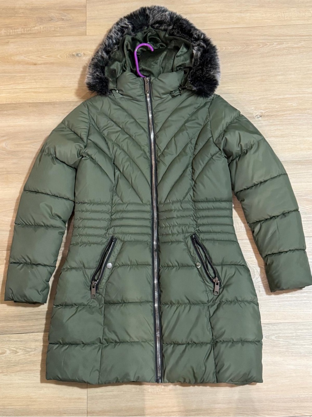 Women's Olive Green Quilted Hooded Puffer Coat with Faux-Fur Trim